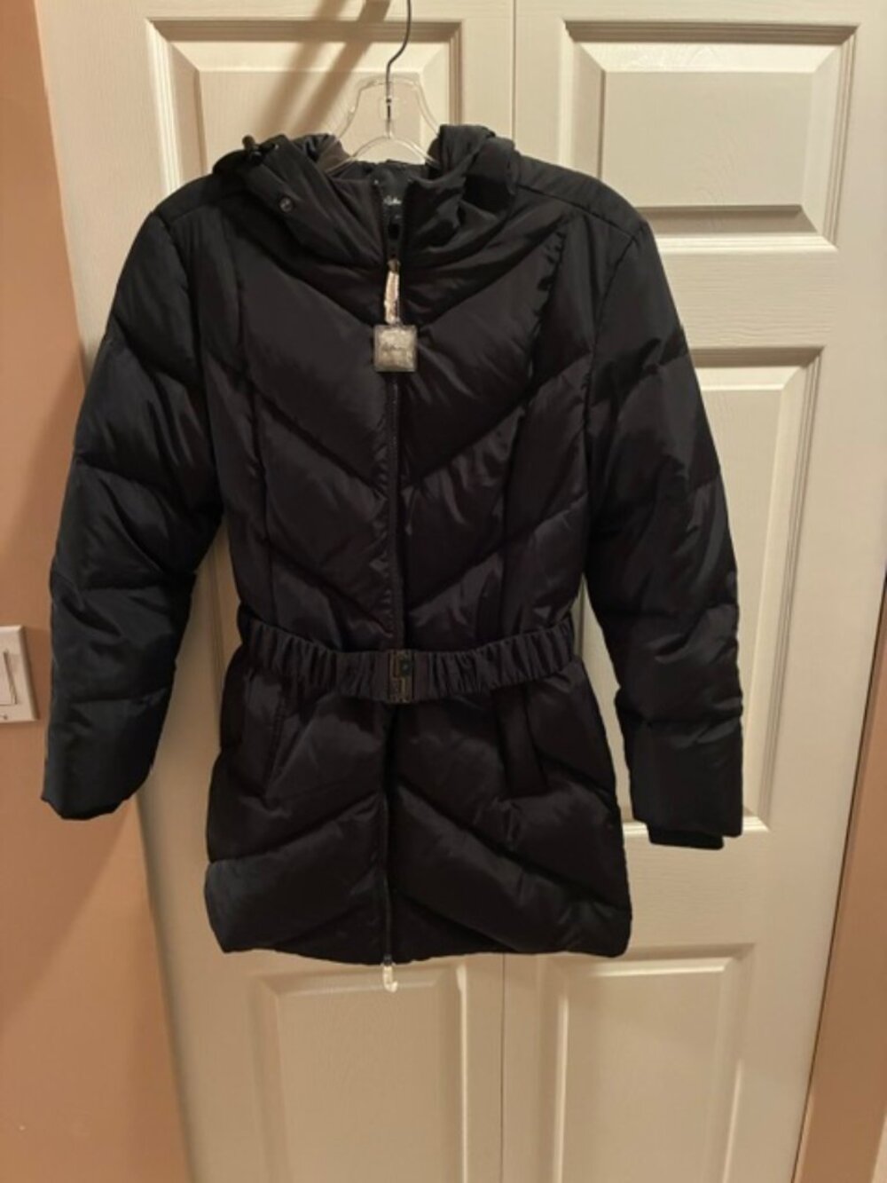 NWT Size M Reitmans Black Chevron Quilted Down Fitted Parka Puffer Jacket